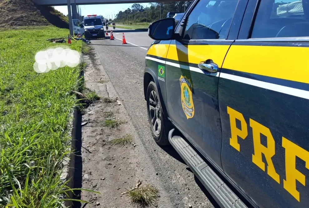 Ciclista morre após ser atingido por carreta na Grande Curitiba