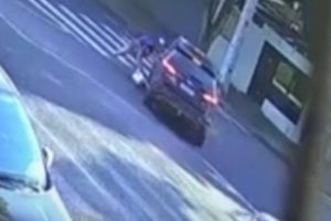 Gestante de 8 meses e criança de 2 anos são atropeladas na faixa de pedestres em Maringá; câmeras registram o acidente