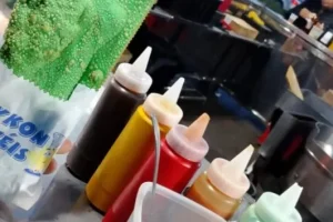 Maykon Pastéis cria pastel verde e amarelo e conquista Maringá no clima da Copa do Mundo
