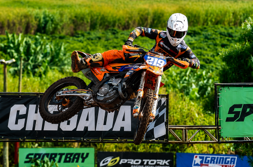 Motocross reúne 136 pilotos em etapa do Campeonato Paranaense realizada em Mandaguari