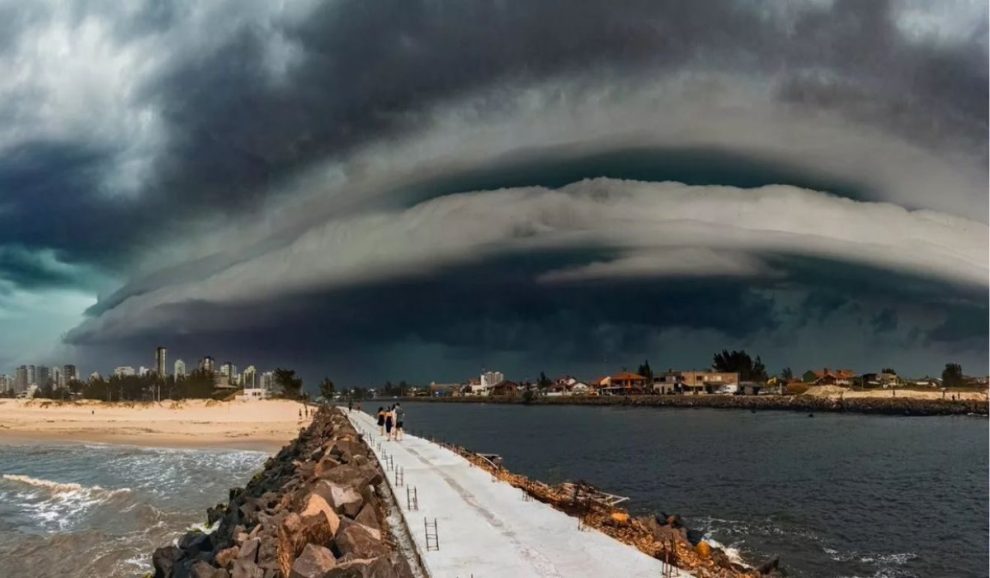 Novo ciclone avança sobre o Brasil e coloca Paraná em alerta para temporais; chuva pode passar de 100 mm