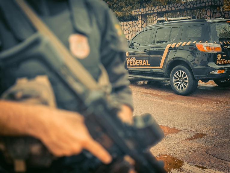 PF cumpre mandados por lavagem de dinheiro em Maringá e na região