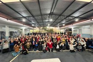 Programa Visão Solidária entrega óculos a alunos da Escola Municipal Olavo Bilac em Jandaia do Sul