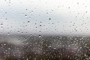 Virada no tempo começa com muita chuva em Maringá nesta quarta-feira, 10; veja até quando