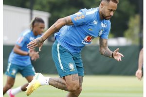 Brasil x Escócia: brasileiros vivem expectativa para estreia de Neymar e classificação em primeiro lugar do Grupo C