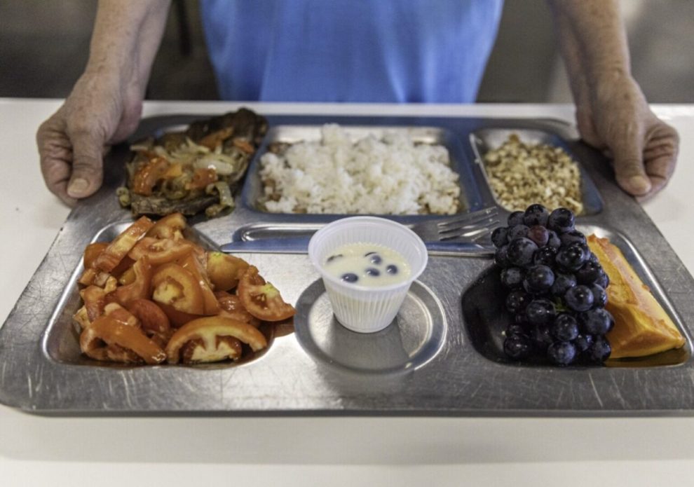 Após greve por salários atrasados, Restaurante Universitário da UEM volta a funcionar normalmente