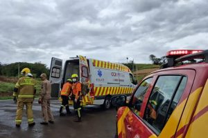 Capotamento na PR-170 deixa quatro feridos na região; três vítimas são crianças