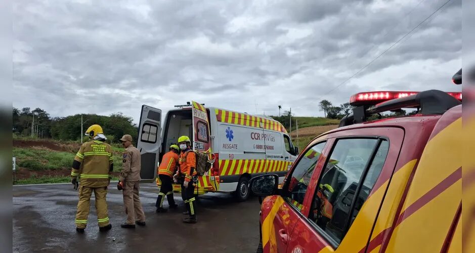 Capotamento na PR-170 deixa quatro feridos na região; três vítimas são crianças