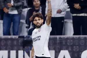 Corinthians goleia o Remo e Botafogo empata sem gols com o Vitória pela 19ª rodada do Brasileirão