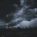 Frente fria muda o tempo e Paraná tem risco de tempestades nesta quarta-feira