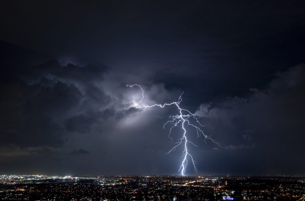 INMET amplia alerta e tempestades podem atingir todo o Paraná