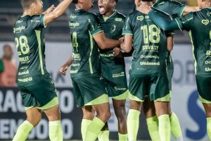 Maringá FC encara o Volta Redonda neste sábado (4) e busca voltar ao G8 da Série C