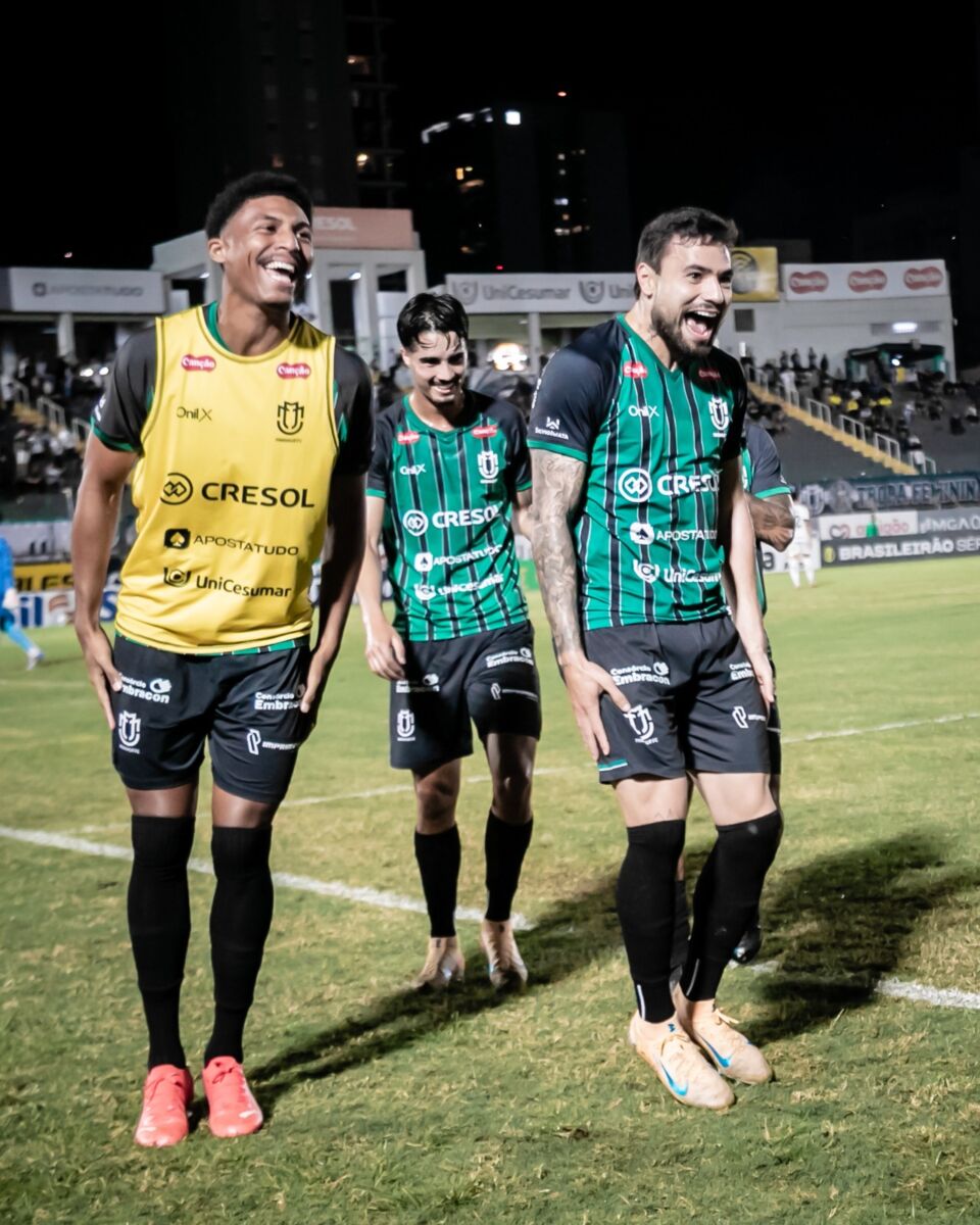 Maringá FC goleia o Volta Redonda no WD, entra no G-8 e ganha fôlego na Série C
