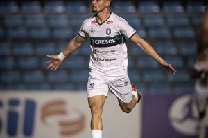 Maringá FC reage no fim, empata com o Floresta e volta ao G-8 da Série C