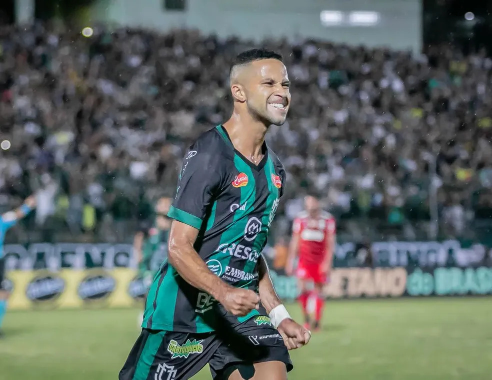 Maringá anuncia retorno do meia Serginho por empréstimo