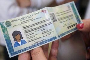 Milhões de paranaenses já emitiram nova Carteira de Identidade Nacional; veja prazo para trocar o RG