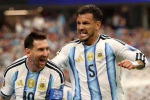 Últimos classificados para as quartas de final da Copa do Mundo serão conhecidos nesta terça-feira (07)