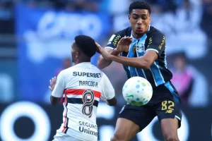 Brasileirão: Coritiba vence, Grêmio sai do Z-4 e rodada ganha cena inusitada no Couto Pereira