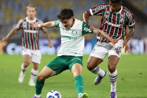 Brasileirão: Fluminense vira sobre o Palmeiras e esquenta disputa pelo título