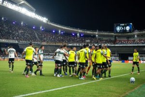 Coritiba vira nos minutos finais, vence o Remo e sobe para a 7ª posição no Campeonato Brasileiro
