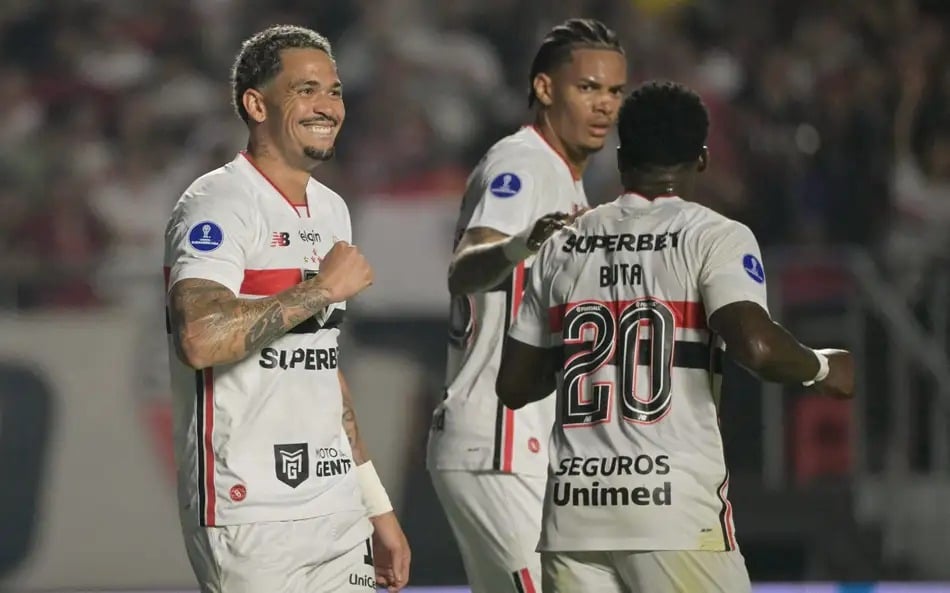 São Paulo vence o Bolívar e avança às quartas da Sul-Americana