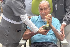 Após 80 dias internado, Carlos Alberto Parreira vai deixar o Hospital Samaritano Barra neste sábado (5/9) e continuar o tratamento em casa
