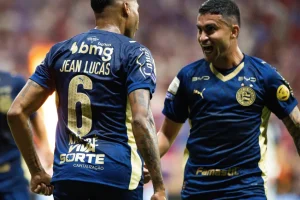 Bahia vence o Remo, entra no G4 e conquista revanche no Brasileirão