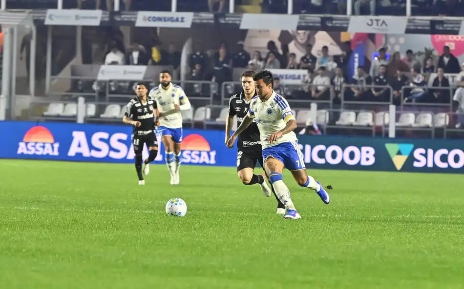 Brasileirão: Palmeiras assume a liderança e briga contra o rebaixamento esquenta