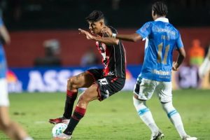 Grêmio perde para o Vitória e se complica na tabela do brasileirão