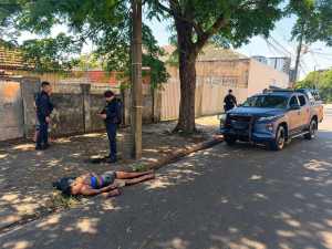 Homem é preso em flagrante ao tentar matar mulher enforcada em rua de Maringá