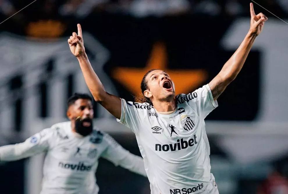 Santos vence Atlético-MG por 2 a 0 e fica perto da semifinal da Sul-Americana