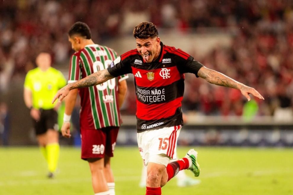Flamengo lidera, Palmeiras a um ponto e Athletico em terceiro