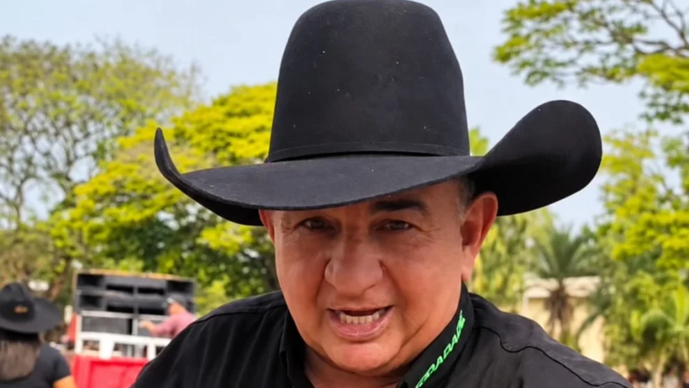 Locutor de rodeio morre em grave acidente na PR-317; filho fica gravemente ferido