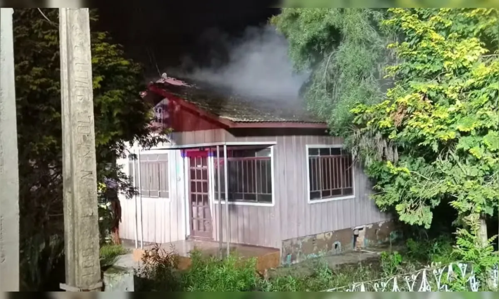 Mulher tem mais de 50% do corpo queimado após dormir com cigarro aceso